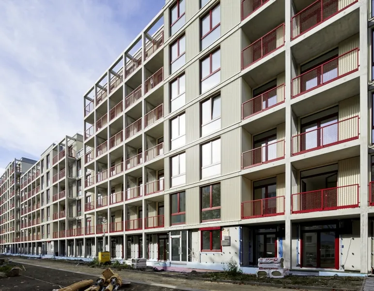 lichtdurchflutete Dachgeschosswohnung im Neubau — photo 1